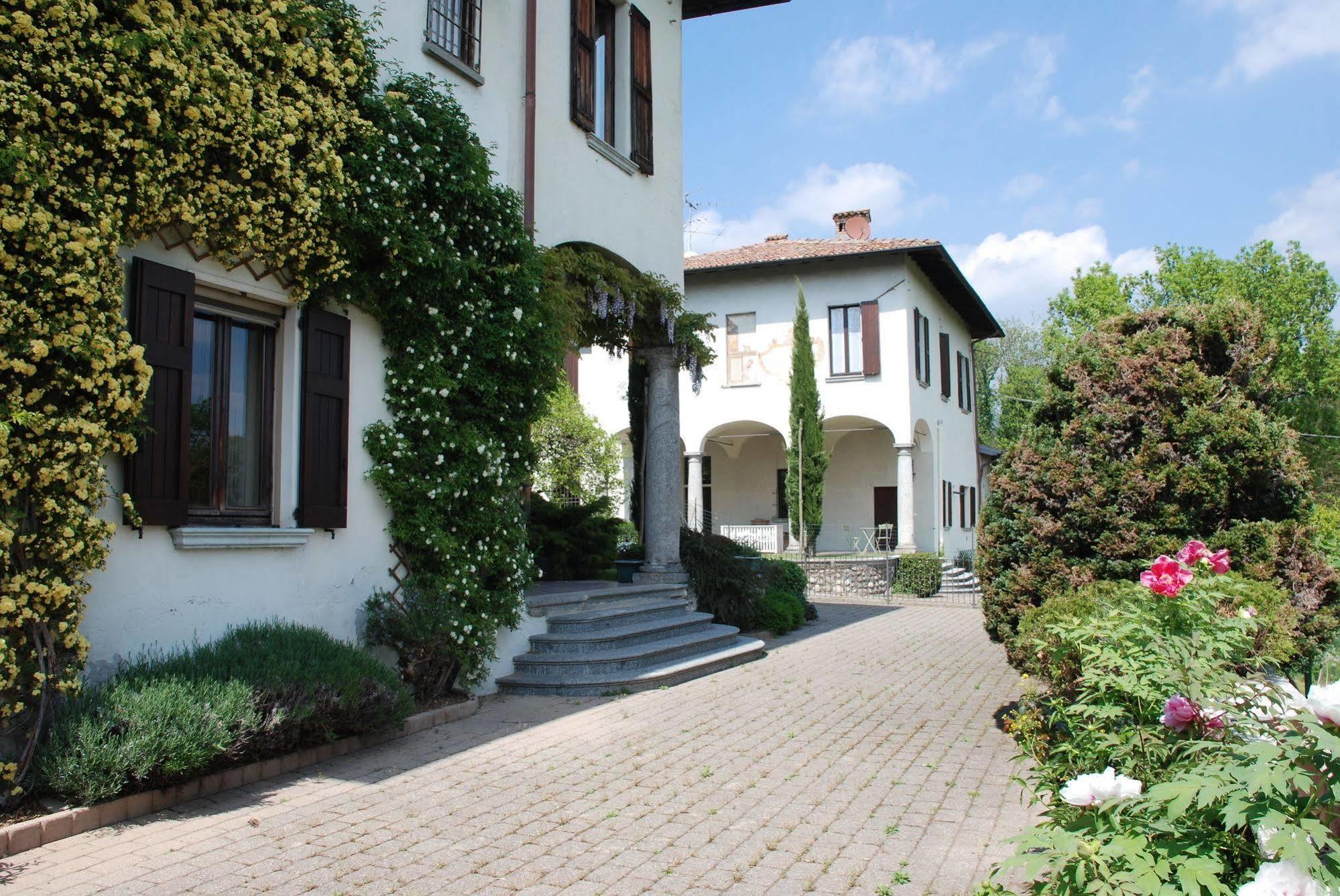 B&B Villa Natta Uggiate Exterior foto
